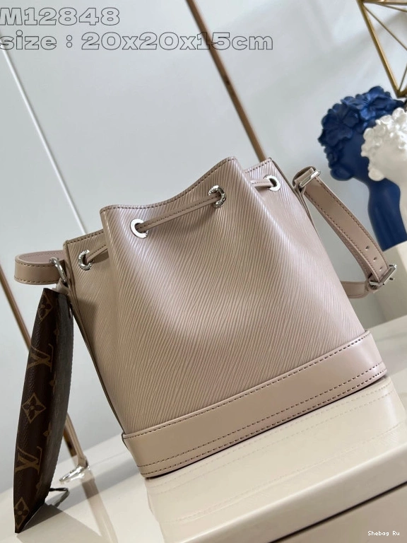 VUITTON LOUIS NÉONOÉ BB-20*20*15cm 0809